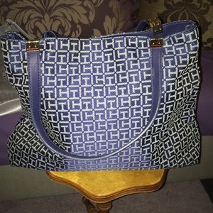Tommy Hilfiger satchel